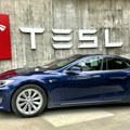 Kompanija Tesla izbačena sa sajma automobila, zbog „bezbednosti“