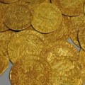 Cena zlata ide nebu pod oblake Goldman Saks upozorava: Za jedan unc će se plaćati i do 5.000 dolara?!