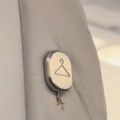 Dugme koje zbunjuje putnike u avionu niko ne zna čemu služi - iznenadićete se, ovo vam ne bi palo na pamet