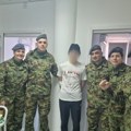 (Foto) Humanitarna akcija "Od heroja za heroje" Piloti Vojske Srbije poklonima obradovali decu na Institutu za majku i dete…