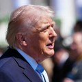 Трамп: Си ће ме чврсто загрлити када стигнем у Пекинг