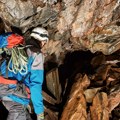 Veliko otkriće arheologa na Jadranu: U skrivenom delu pećine pronađena drevna maska, tragovi vode do misterioznog kulta
