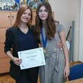 С папиром и оловком до првог места на Републичком такмичењу из математике - златна Драгана Гавриловић из Башаида