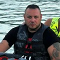 Filip Car i Anđela se ne odvajaju Ceo dan proveli na moru, a tek da vidite sliku sa romantične večere: Fanovi u transu