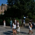 Muškarac nožem povredio dvoje američkih turista kod Akropolja