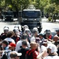 Protest ispred albanskog parlamenta završen privođenjem nekoliko učesnika