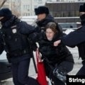 Више од 400 ухапшених у Русији током одавања почасти Наваљном