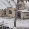 Pao sneg u Srbiji Uveliko veje u ovom gradu, jako zahlađenje u ovom delu zemlje (video)
