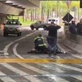 (Uznemirujući video) ubijen poznati biznismen na aerodromu! Izrešetan iz vozila u pokretu, stigla policija, opsadno stanje u…