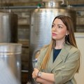 Ministarka Mesarović podržala proizvođače vina, posetila vinariju "Adamović" u Banoštoru: "Pogon je izgrađen…