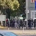 Tuča navijača Hajduka i Dinama pred utakmicu u Splitu, privedeno više osoba