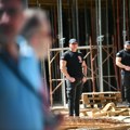 Ko je bahati investitor koji gradi u Bloku 4 na Novom Beogradu: Maltretira, preti i nasrće na stanare, tvrdi da pravi remek…