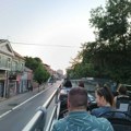 Drugačiji pogled na Niš – vožnja autobusom bez krova atrakcija za najmlađe