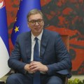 Britanski Ekonomist: Vučić na kolenima