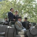 Kreće spektakl, počela vojna parada povodom Dana pada Bastilje! Sinoć održan vatromet, na današnjoj proslavi i predsednik…