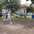 Uživanje u sportskom danu: U Domu u Starom Lecu zaposleni i pacijenti igrali fudbal