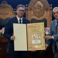 Predsedniku Vučiću u Subotici uručena povelja počasnog građanina