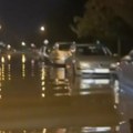 Potop u Šapcu, mrežama kruži dramatičan snimak: Na ulicama bujica, kiša ne prestaje da pada
