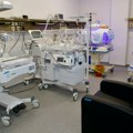UKC Niš dobio reanimacioni sto i fotelju za ostvarivanje kontakta „koža na kožu“ između majke i novorođenčeta