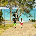 Burgas – čipka boje šampanjca