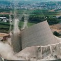 Srušeni rashladni tornjevi u bavarskoj nuklearki