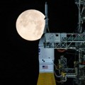 NASA vraća raketu na lansirnu rampu, pripremajući let ka Mesecu