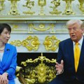 Tramp se šalio o Perl Harboru tokom susreta sa japanskom premijerkom