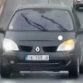 Vozač dao migavac, ali u suprotnom smeru: Novi bahati potez na Pupinovom mostu (video)