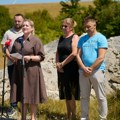(Foto) Popaljeni ekološki alarmi u Lici: Anja Šimpraga traži hitno mapiranje svih deponija i zaštitu podzemnih voda