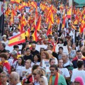 (Foto) Masovni protesti u Španiji: Građani traže rešenje za migrantsku krizu u Seuti