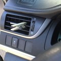 Evo zašto neki vozači koriste običnu štipaljku u kabini automobila