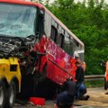 Lasta: Putničko vozilo se kretalo u suprotnom smeru i udarilo u autobus