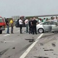 Pevač imao jezivu saobraćajku Zamalo poginuo, automobil potpuno uništen