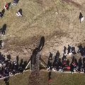 Borbe bikova u Bosni se pretvorile u potpuni haos! Životinje izašle van ograde i krenule ka publici, opšta panika u Kaknju…