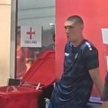Kapiten Srbije utučen posle crvenog kartona i debakla: Reprezentativac Engleske tešio Milenkovića ispred svlačionice…