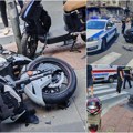 Saobraćajka u centu Beograda, auto pokosio dva motora: Povređeni leže na trotoaru, stigla i policija (foto)