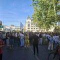 Blokadom raskrsnice okončan protest ispred Komore medicinskih sestara u Novom Sadu