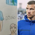 Uroš (7) objasnio zašto je nacrtao Edina Džeka kako se krsti: "Bio sam tužan, hteo sam da se pomoli"