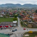 Novi asfalt i bezbedniji put do škole: U Trnavi počeli radovi na uređenju Ulice Igumana Pajsija
