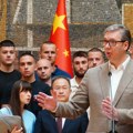 Vučić sa studentima i srednjoškolcima koji putuju u Kinu: Mnogo naučite i vaša znanja vratite u Srbiju FOTO