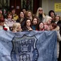 Profesore i đake Pete gimnazije podržalo više od 1.500 bivših učenika škole