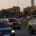 AMSS: Kiša usporava saobraćaj, na granicama nema gužvi