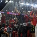 Uefa probila dno! Albanci za bolesno vređanje Srba uz gađanje i pljuvanje naših fudbala - dobili presmešnu kaznu! Kako vas…