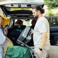 Dragan pitao da li će mu praviti probleme na granici sa Grčkom ako ponese ovo, Srbi ga odmah isprozivali: "Jure samo za…
