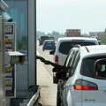 AMSS: Na Batrovcima putnički automobili čekaju šest sati