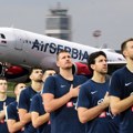 Zašto se „orlovi“ nisu vratili iz letonije Er Srbijom Evo šta se dogodilo nakon eliminacije sa Eurobasketa