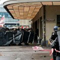 Haos u Bernu: Propalestinski protest eskalirao: Policija upotrebila vodene topove i suzavce