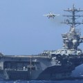Bekstvo najsavremenijeg američkog nosača aviona iz ratne zone