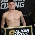 Memić gledao Kiziriju pogledom koji ubija: Svi bokseri prošli vagu, čeka nas spektakl u Boru!