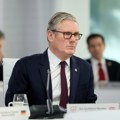 Britanija dobija novog premijera. Gardijan: "Očekuje se da Starmer danas predstavi plan za povlačenje sa funkcije."